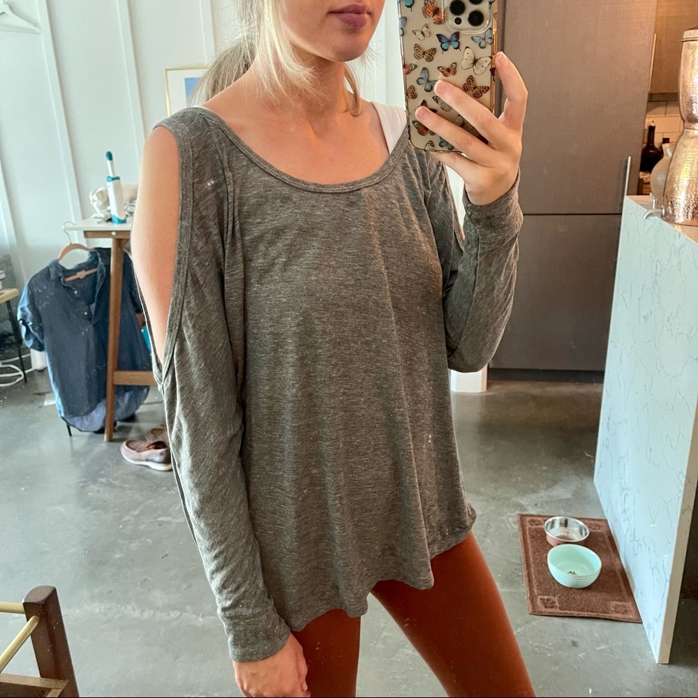Cold-Shoulder Gray Long Sleeve Top